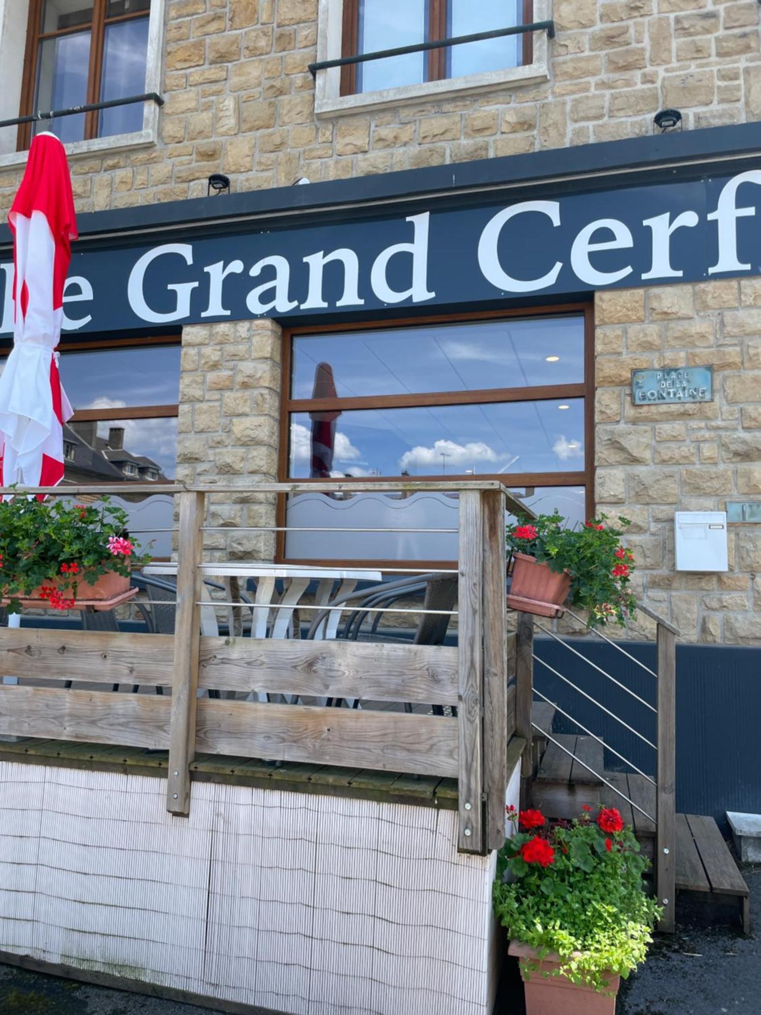 Carignan Le Grand Cerf酒店 外观 照片